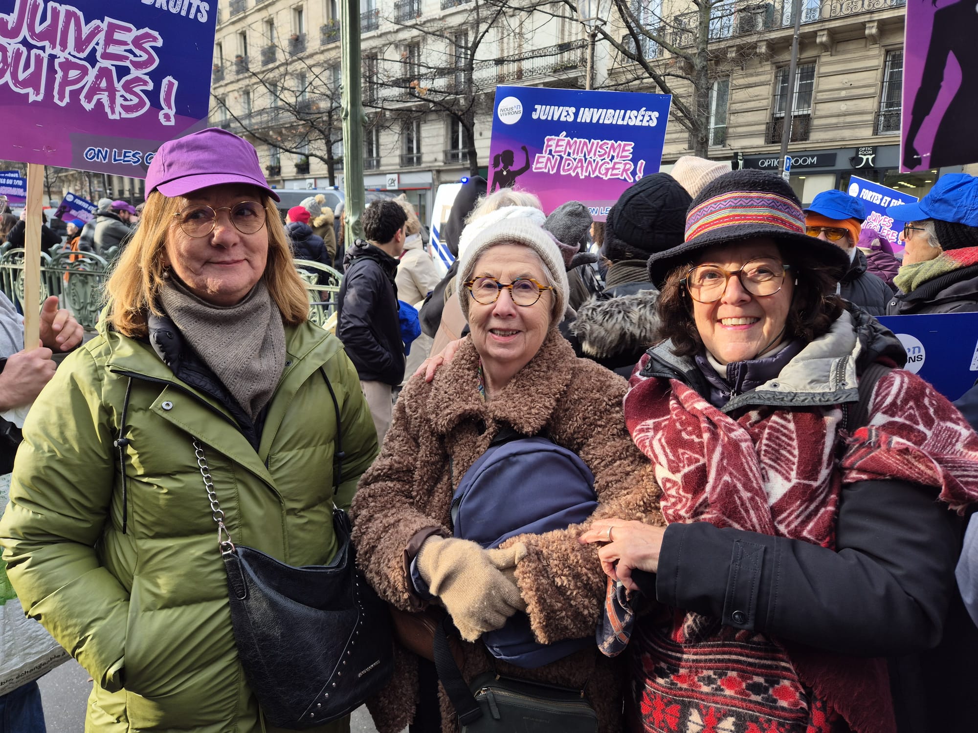 Notre porte-parole AZ, avec les amies de la Ligue du Droit International des Femmes, crée par Simone de Beauvoir